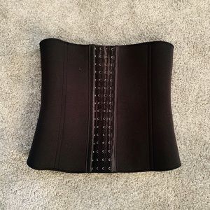 Waist trainer